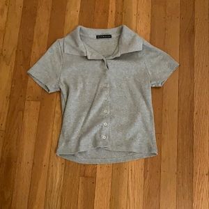 Grey collard shirt